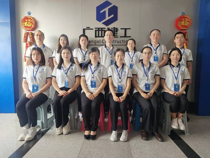 1655688375107678.jpg 【修图】部门合影.jpg