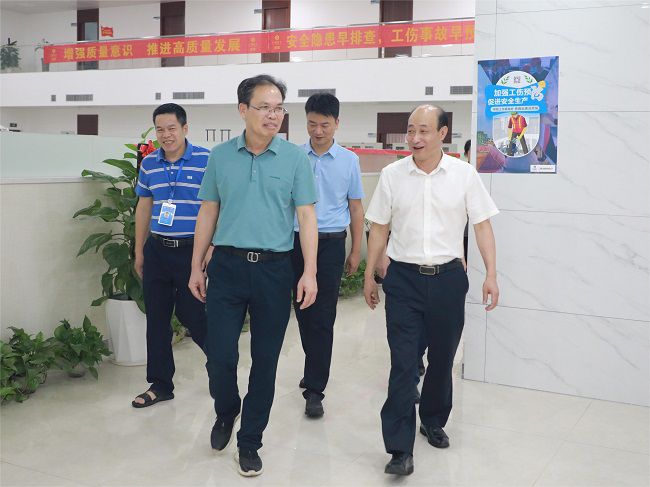 走访各部门  修.jpg