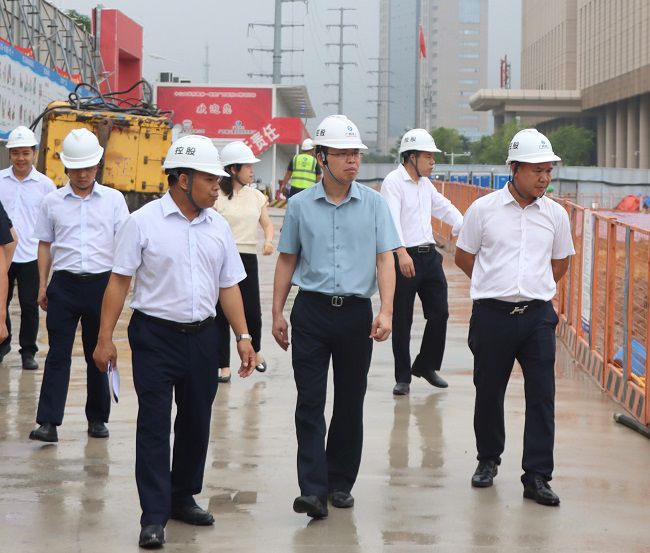 施工现场  修.jpg