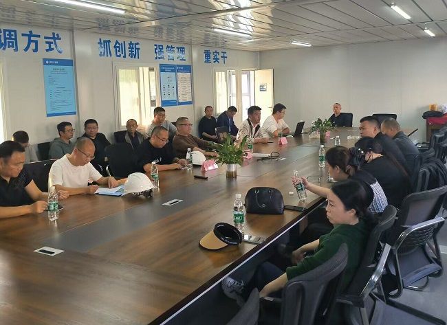 1730336007196440.jpg 会议现场 修.jpg