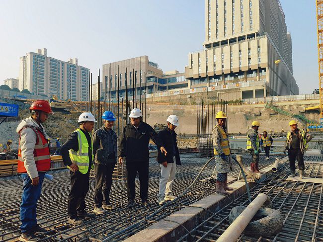 1735873906892522.jpg 住院综合楼东区筏板浇筑-修图.jpg