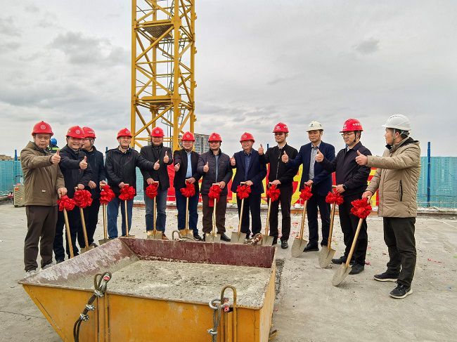 封顶仪式  修.jpg