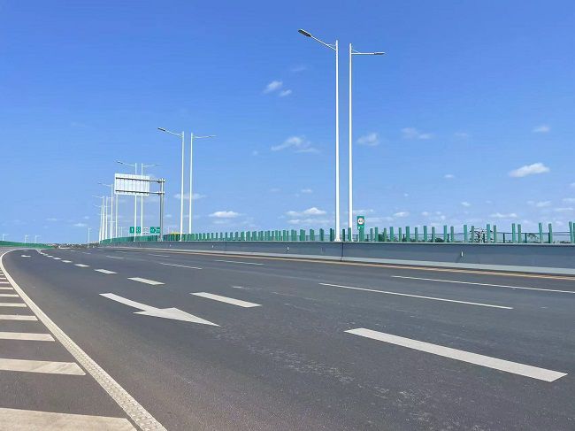 美兰机场二期周边路网工程云美大道YMK1+505～YMK3+300段项目  修.jpg