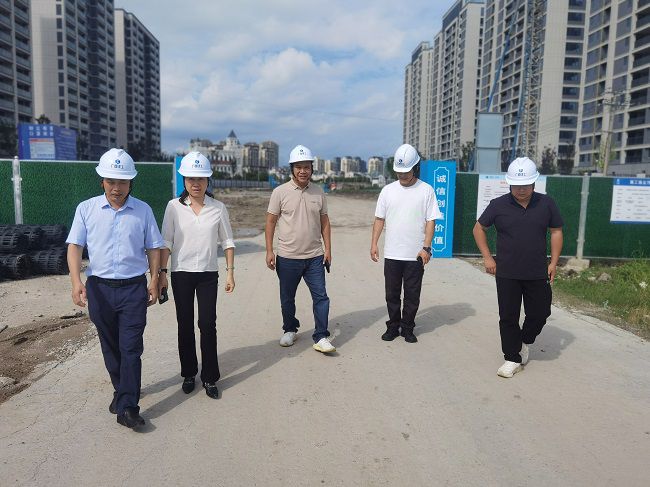 深入项目现场  修.jpg