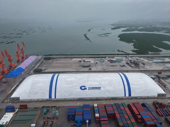 1754465701378378.jpg 2号仓顺利起膜现场图 修.jpg